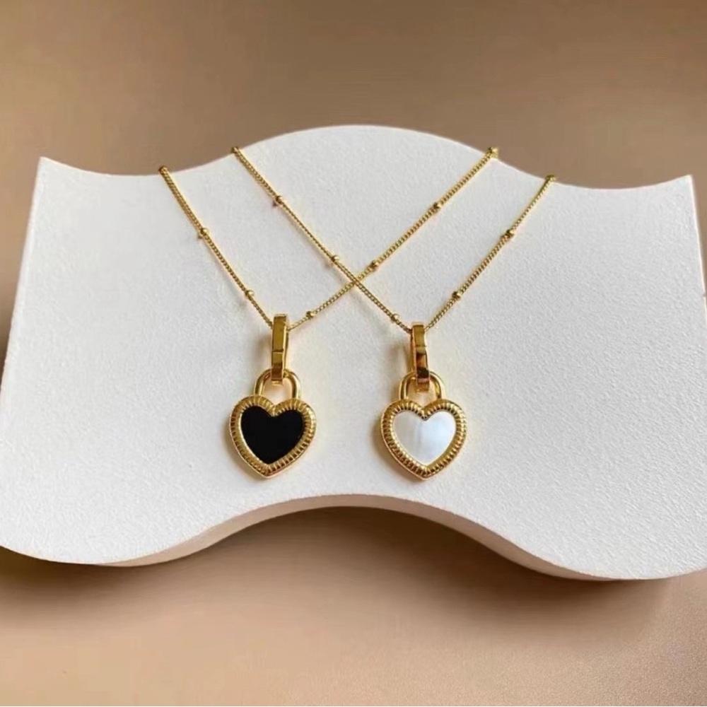 Gold Heart Pendant Necklace Set